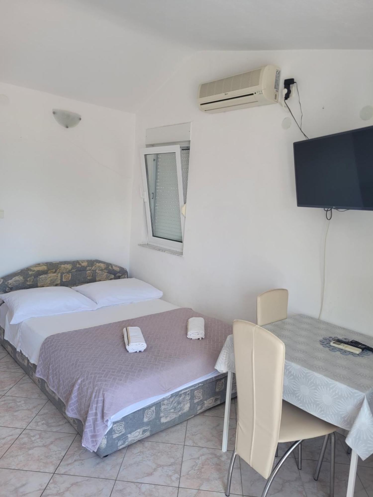 Apartments Nina Сутіван Екстер'єр фото